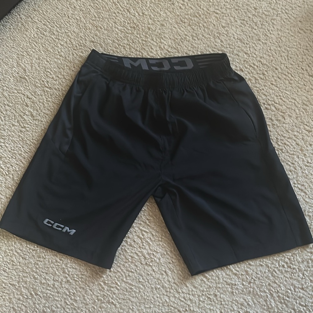 CCM SHORTS XL